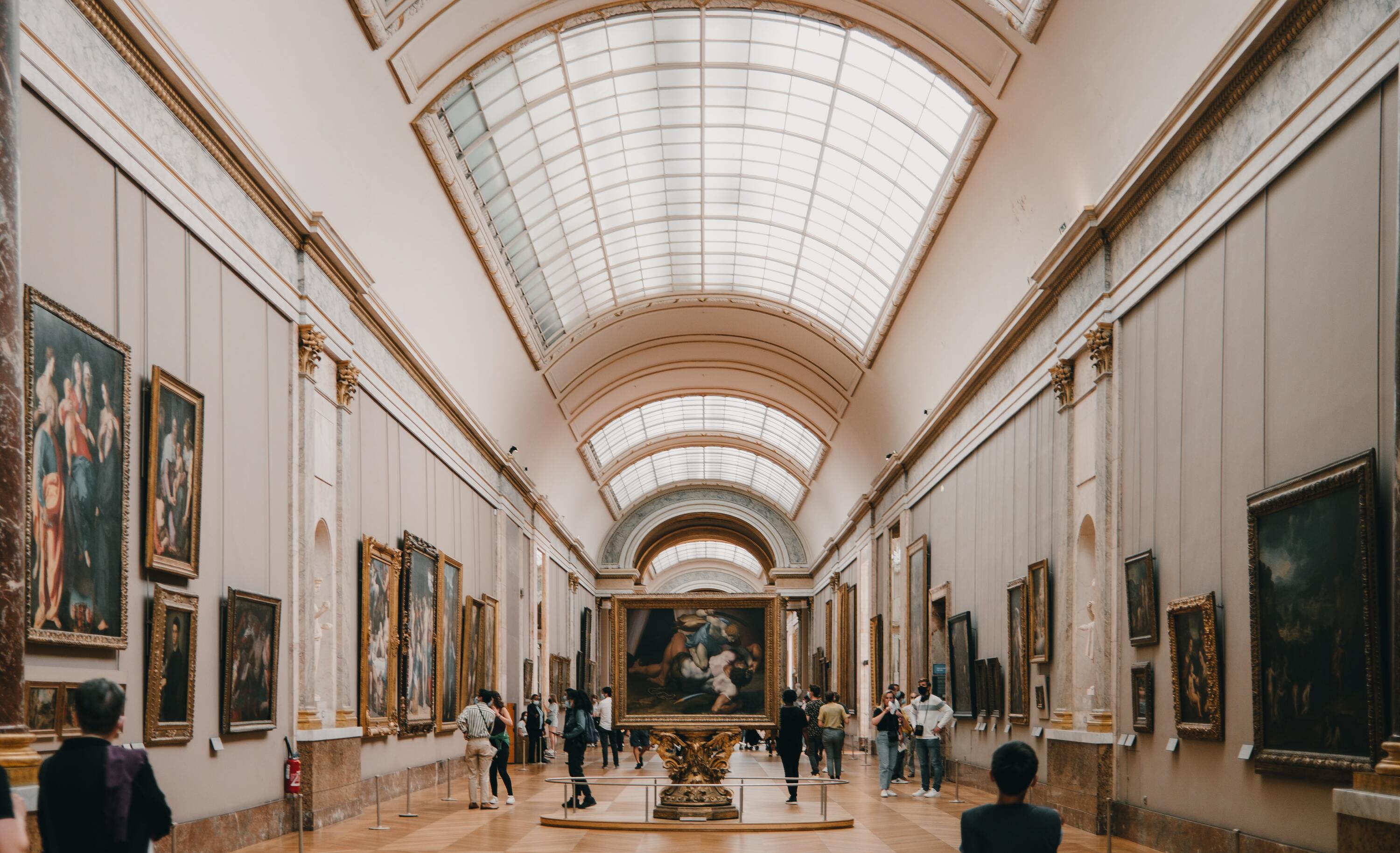 En plein Paris, le Louvre est le plus vaste musée du monde