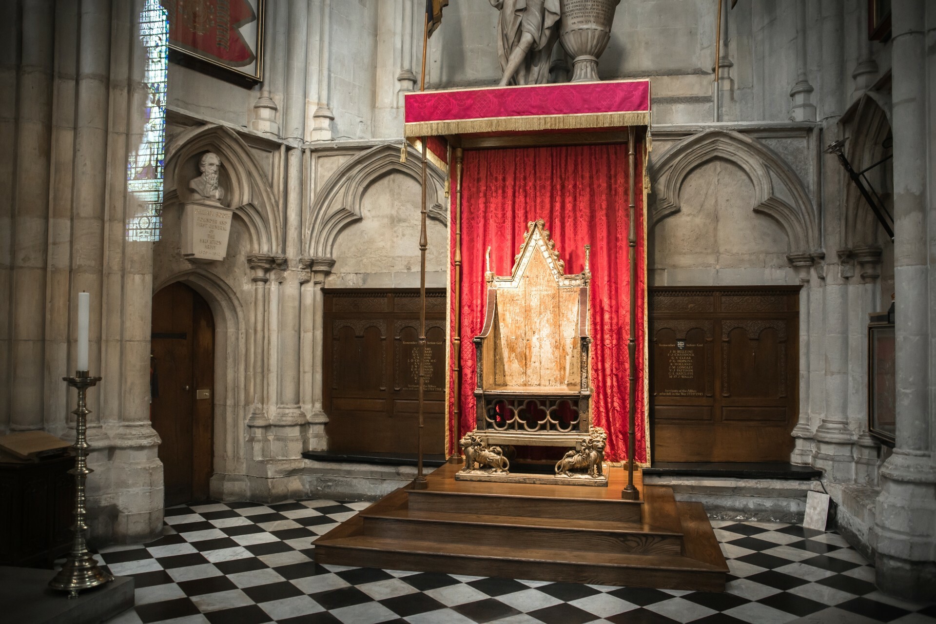 Visit the coronation chair in Westminster Abbey