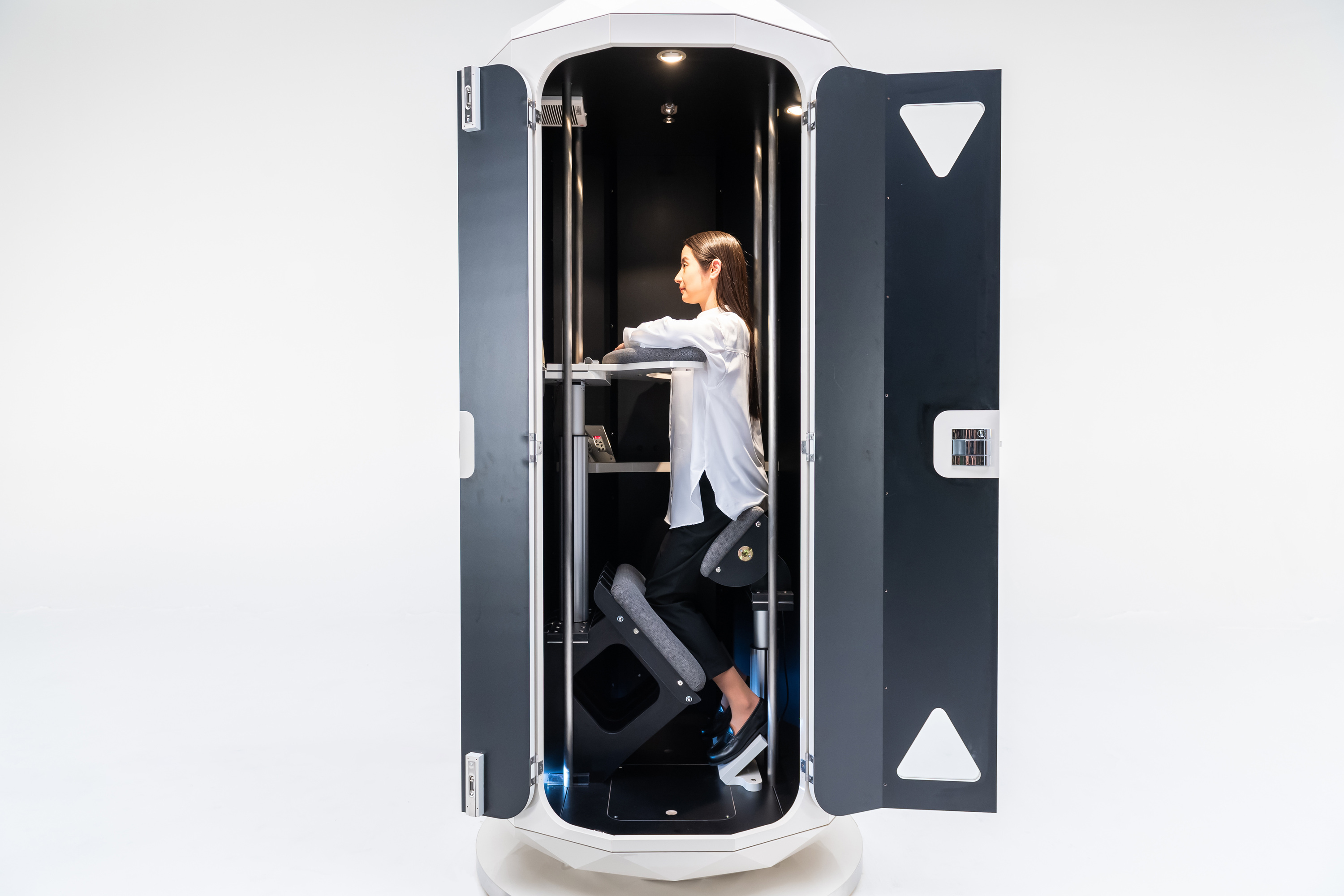 Nescafé Harajuku café offers upright pods designed for napping
