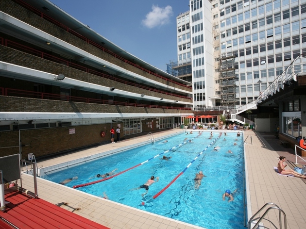 Lidos and outdoor swimming pools in London Swimming in