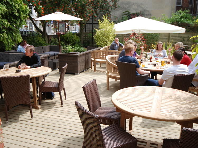 30 Best Beer Gardens In London Pubs Now Taking Bookings