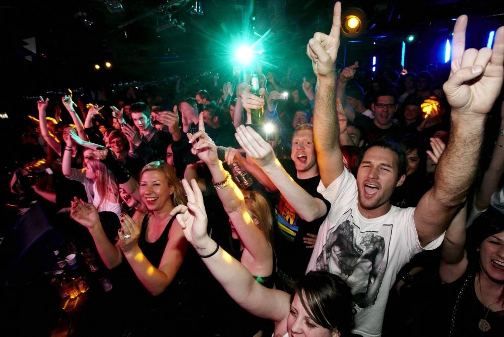 Descubrir 94+ imagen club b Abzlocal.mx