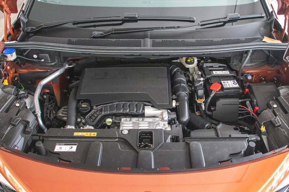 Peugeot 5008 takes on the Renault Grand Scenic Torque