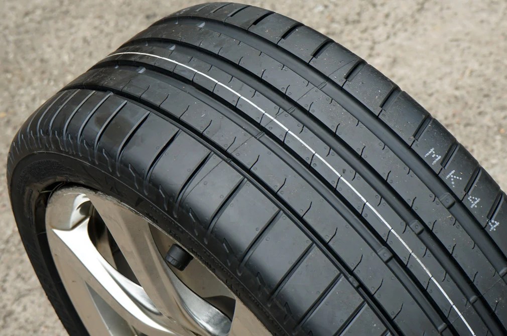 Bridgestone Potenza Sport Ultra UHP tyre review Torque