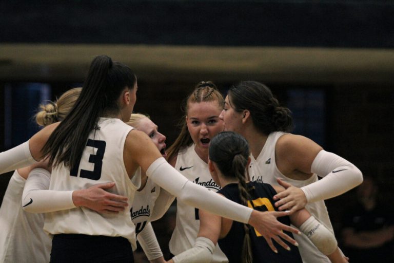 Idaho falls to Chattanooga in final non-conference match – The Argonaut Idaho falls to Chattanooga in final non-conference match – The Argonaut