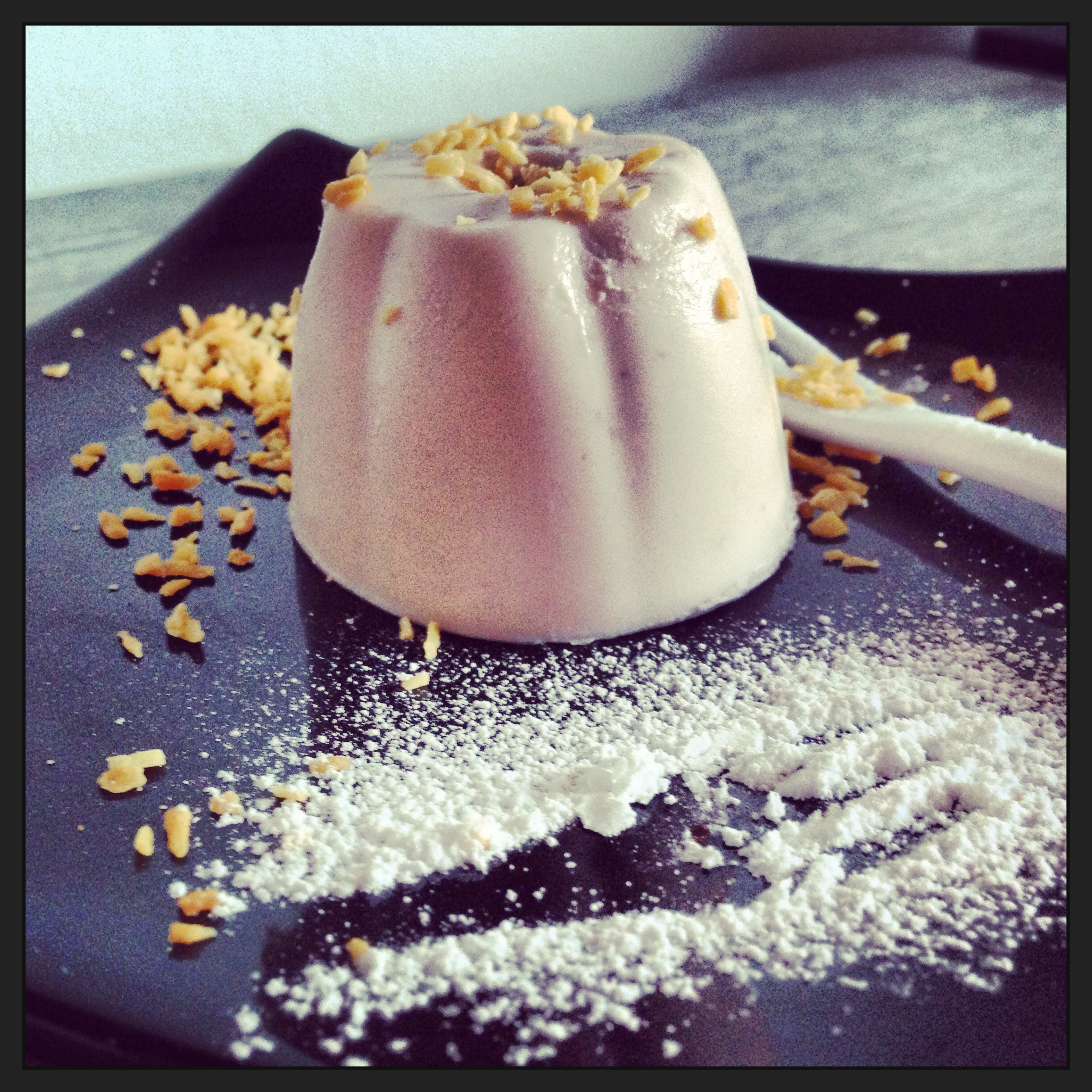 Panna cotta vegetale alle ciliegie ricetta UrbanPost