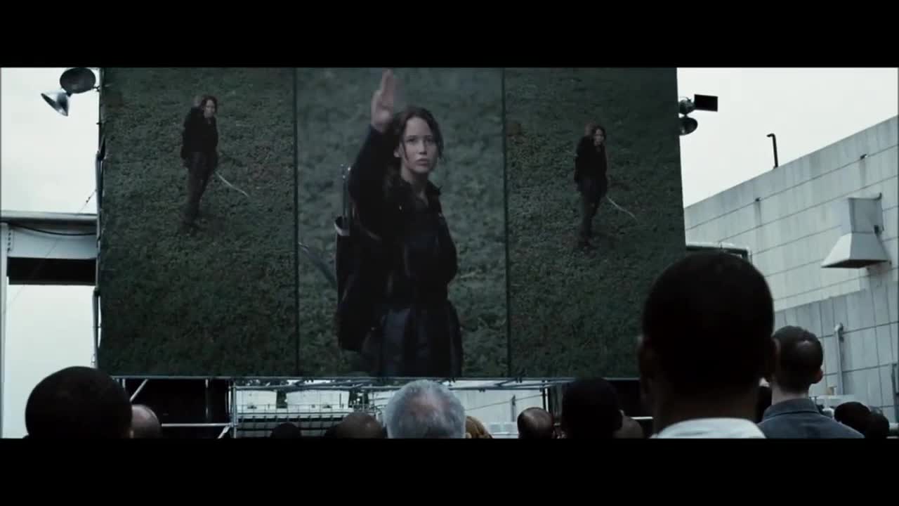 Hunger Games Salute