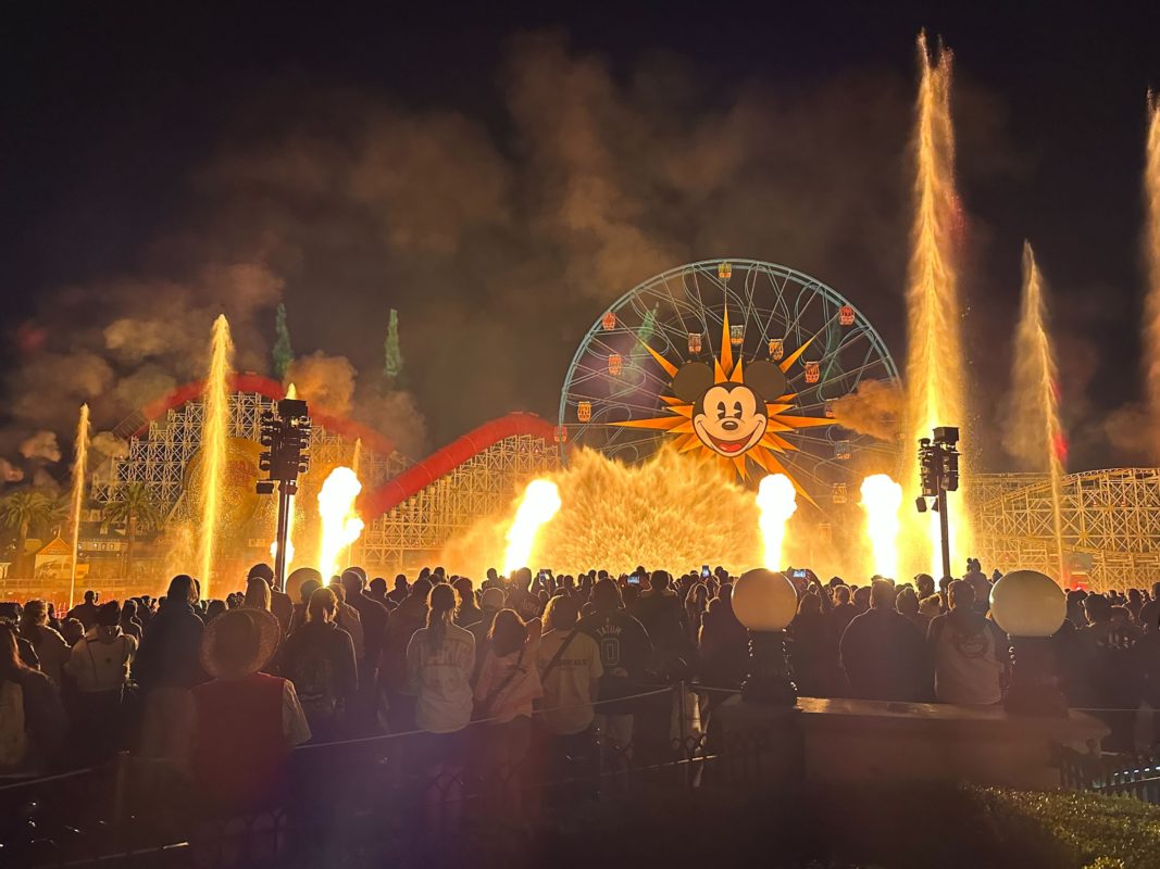 VIDEO Fire Effects Restored to World of Color at Disney California