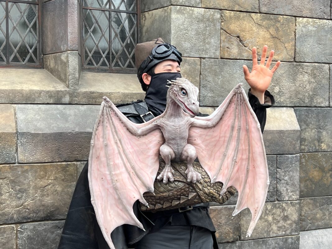 PHOTOS, VIDEO Meeting a Baby Dragon, Niffler, and a Pygmy Puff in The