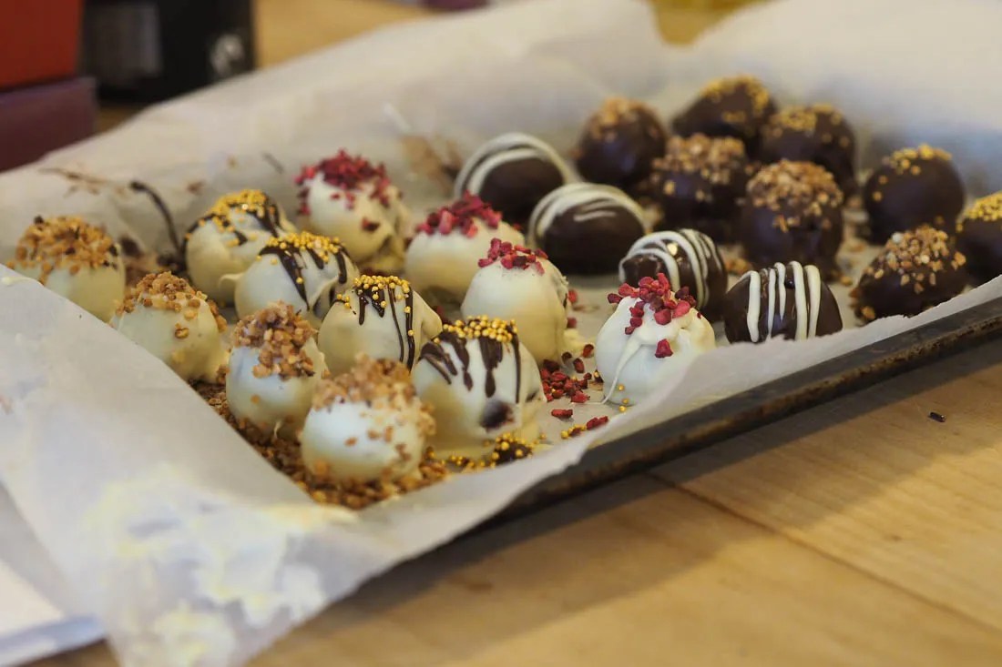 13 Mother and Daughter Weekend Trips in the UK [2024] Plan & Book Direct