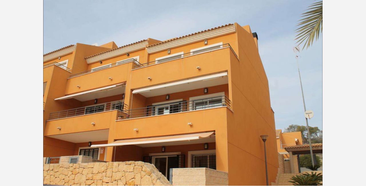 For sale house in alenda golf White Bricks