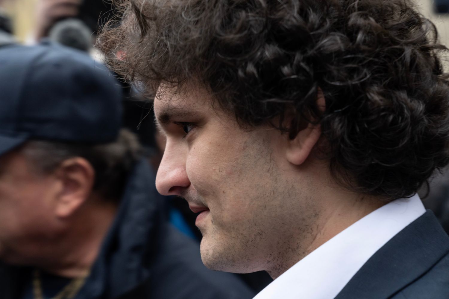 Decoding Trump’s Crypto Pardon Decisions: Why CZ and Ross Ulbricht Were Freed While Sam Bankman-Fried Remains Behind Bars