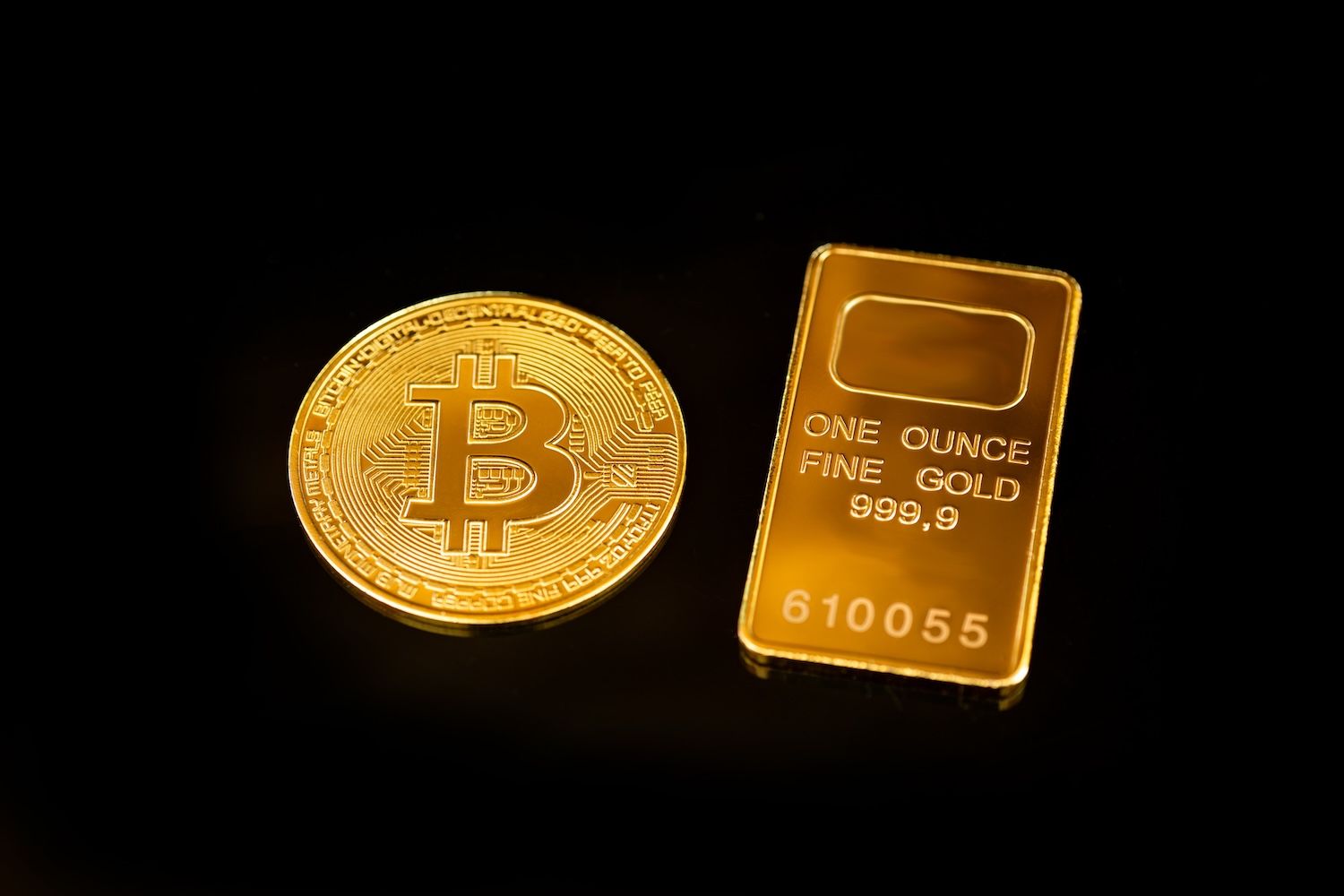 Bitcoin Could Close 29-Point Gap with Gold by 2026, Says Santiment