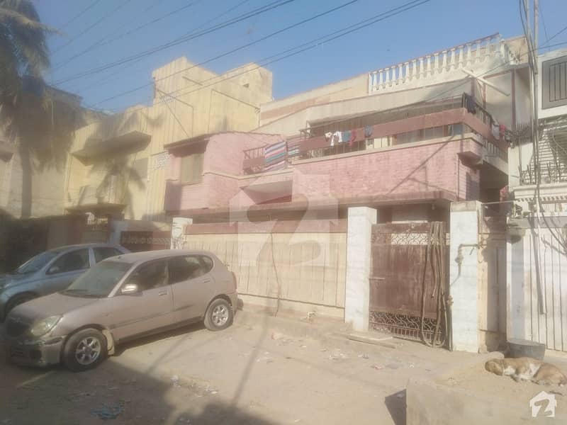 House Is Available For Sale Old House North Karachi Sector 11B, North