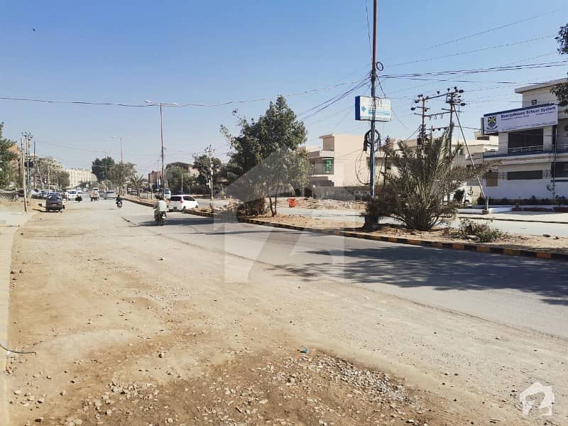 Ideal For Schools And Companies 400 Yards 10 Rooms House On 150 Feet Wide Johar Hill Road