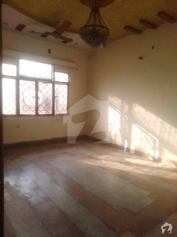 Spacious Lower Portion Is Available For Rent In Ideal Location Of Cantt Saddar, Cantt, Lahore