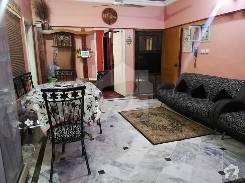 GulshanEIqbal Block 13D/2 Prime Location 1300 Sq Feet Flat West Open