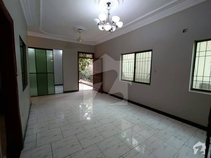 200 Yard Upper Portion For Rent Clifton Block 5 Small Complex Clifton