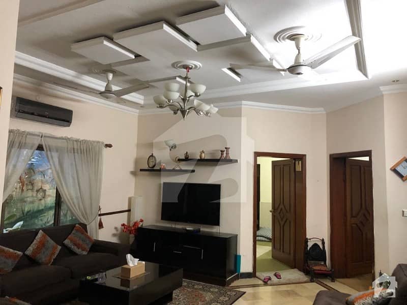 10 Marla House Available For Sale Khayban E Tanveer, Chaklala Scheme 3