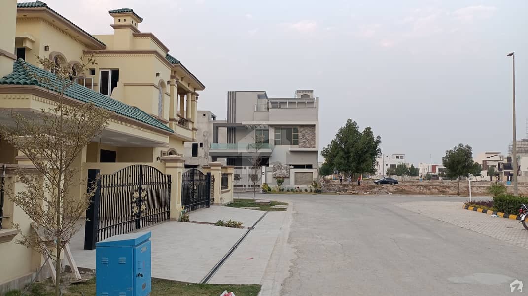 House For Sale In Beautiful Multan Public School Road Royal Orchard