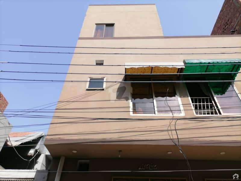 A Stunning House Is Up For Grabs In Green Town Sector D2 Lahore Green