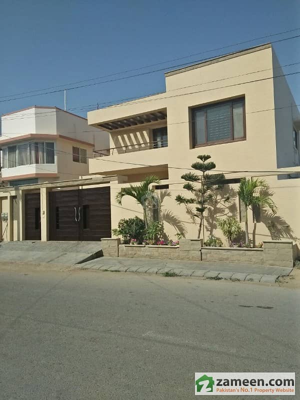 House Available For Sale In DHA Phase 8 DHA Phase 8, DHA Defence