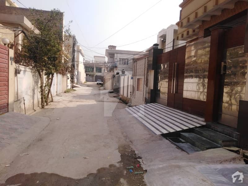 Best House Available In Rs 32,500,000 In A Prominent Location