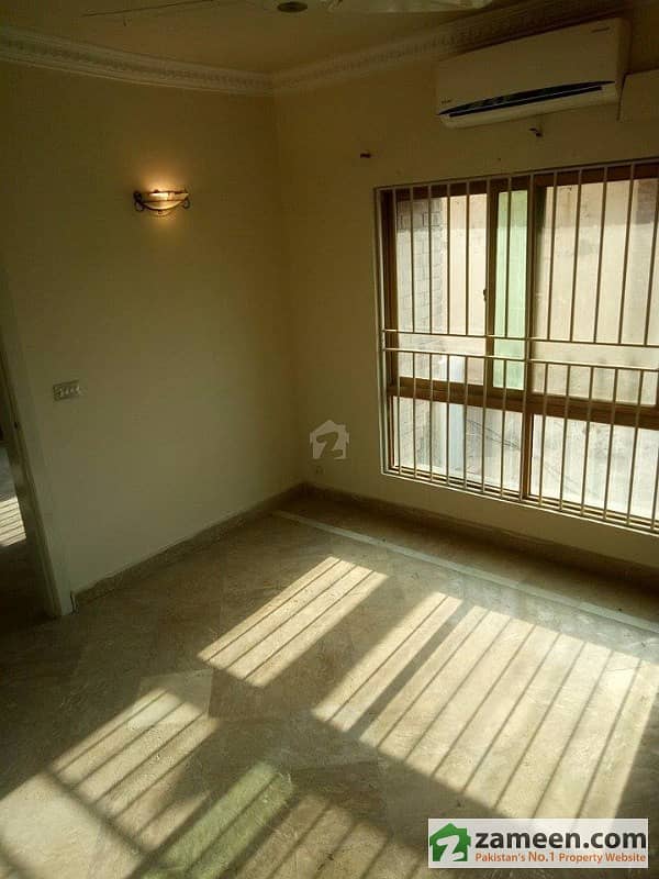 1 Bed Studio Apartment In Park Tower F10 Unfurnished F10, Islamabad