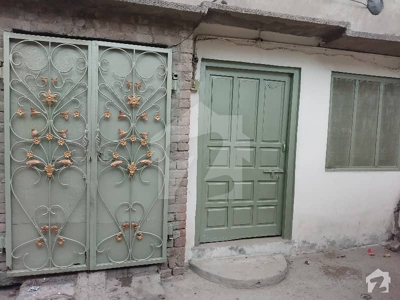 A House Of 675 Square Feet In Samanabad Samanabad, Faisalabad