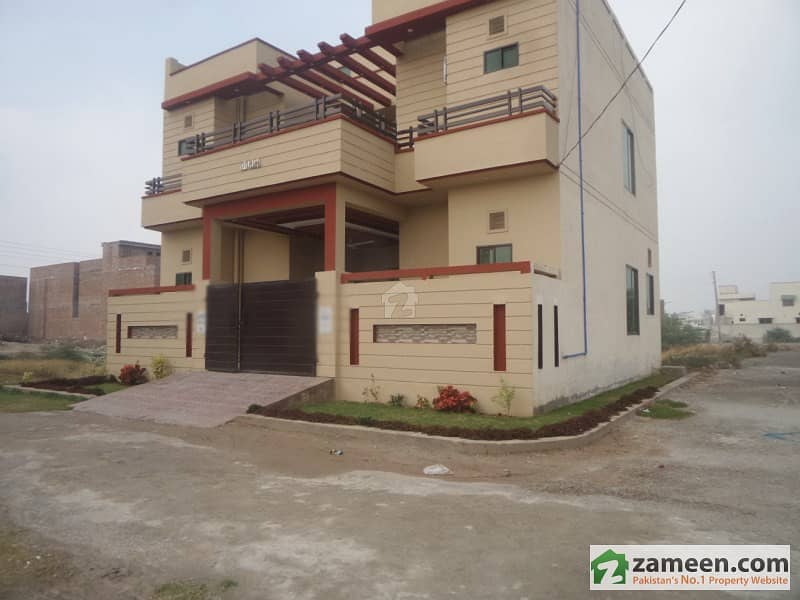 Double Storey House For Sale In Teacher Colony University Avenue On