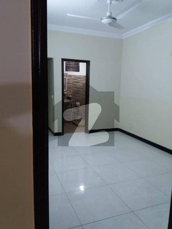 1200 Square Feet Flat Available For Rent In GulshanEIqbal Block 10