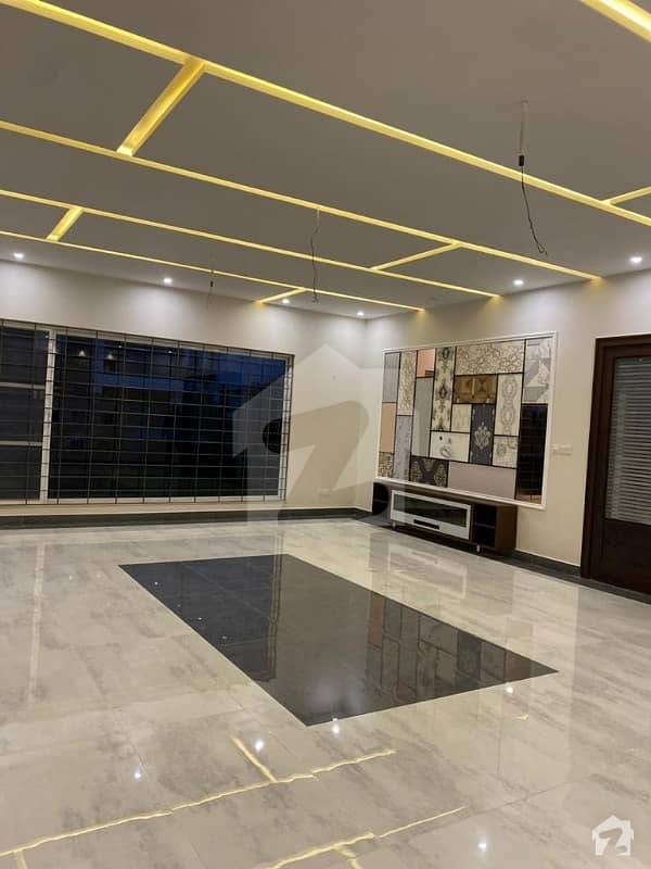 2 Kanal Brand New Luxurious Villa For Sale In Ayesha Block Canal Road