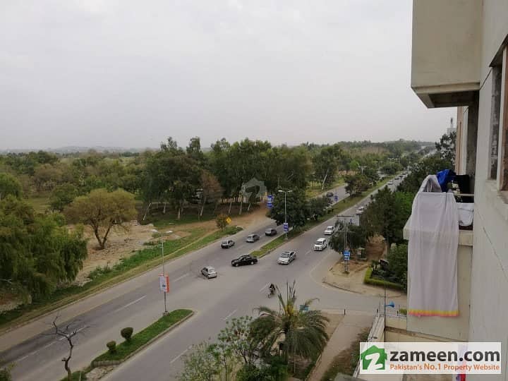 Best Investment Fully Furnished In Fourth Floor 2300 Square Feet