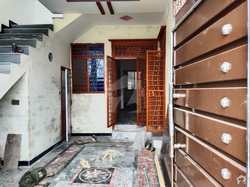 Rent This 7 Marla House In Lalazar 2 At An Unbelievable Price Lalazar 2