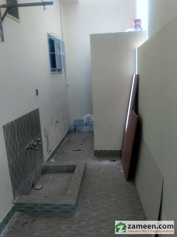 One Unit 200 Square Yards House For Sale in Munir Fountain Gulistan E