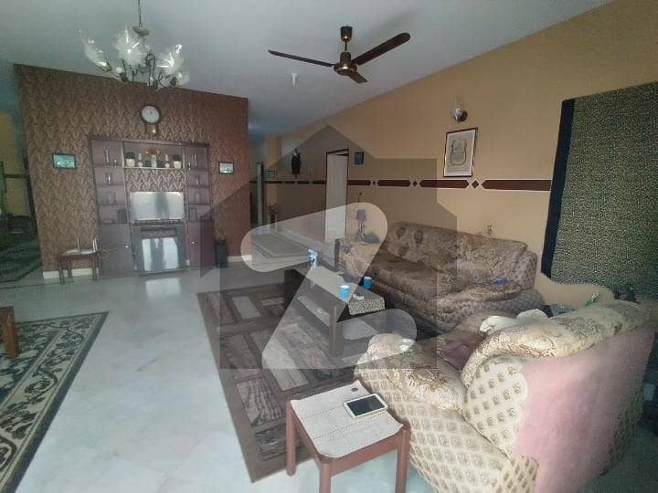 4 Bed D D Penthouse Well Maintained At Shaheedemillat Rd Shaheed