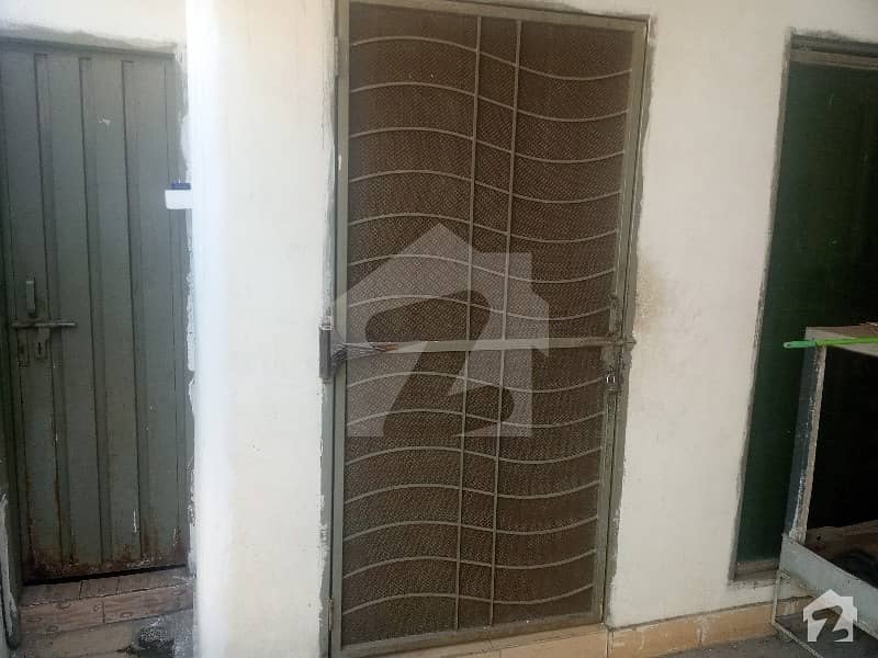 Room With Attached Bath Available For Rent Ali Town, Lahore ID36635860