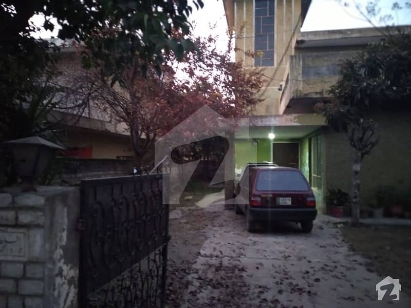 30 Marla House On Main Road Of New Lalazar, Raheamn Road New Lalazar