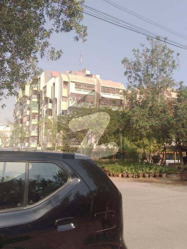 Iconic Flat Just Landed On Market For Rent In GulistanEJauhar Block