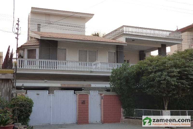 House Is Available For Sale GulshaneIqbal Block 4, GulshaneIqbal