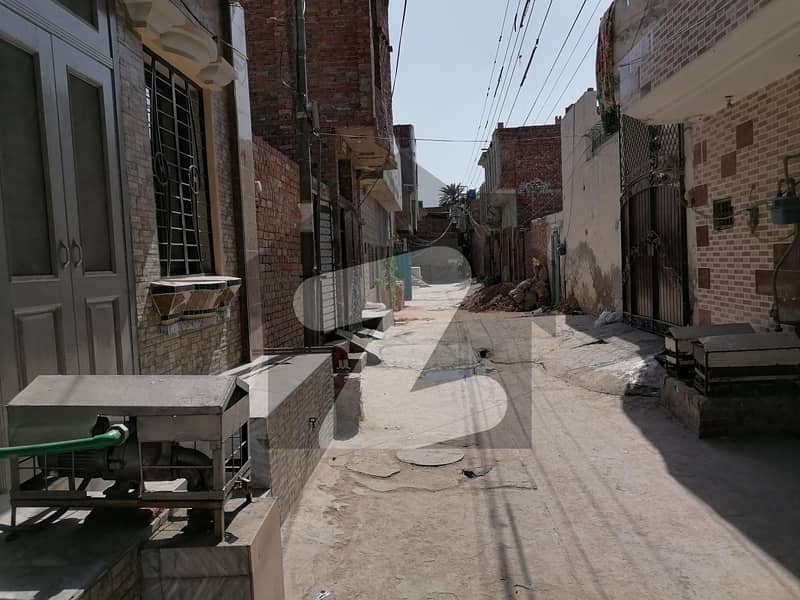 Gulistan Colony No 1 5 Marla House Up For sale Gulistan Colony No 1