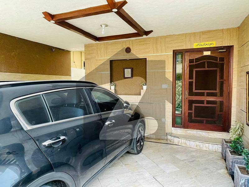 10 Marla Used House For Sale Near To Park Wapda Town, Lahore ID37815280