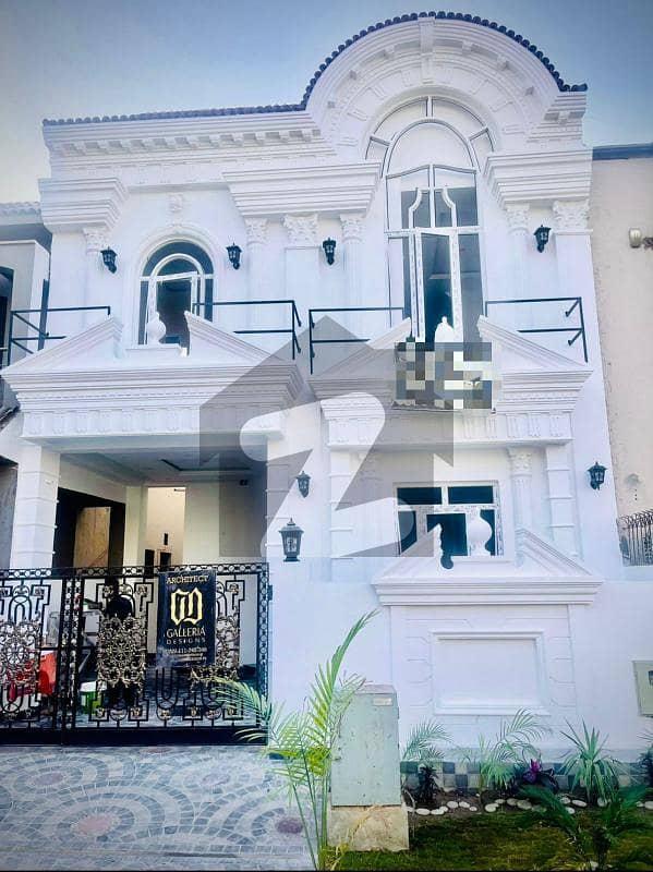 15 Marla beautiful house for sale mounds bloxk Paragon City, Lahore