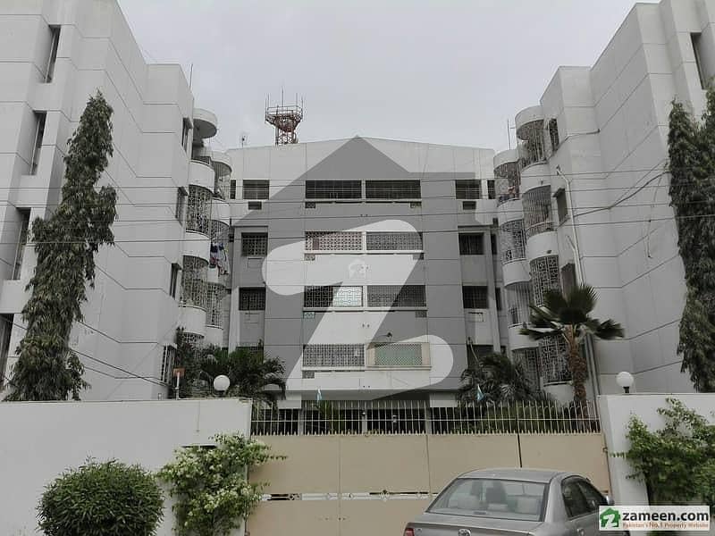 PARK FACING BOUNDARY WALL APARTMENT GULISTAN E JOHAR BLOCK 15 Gulistan