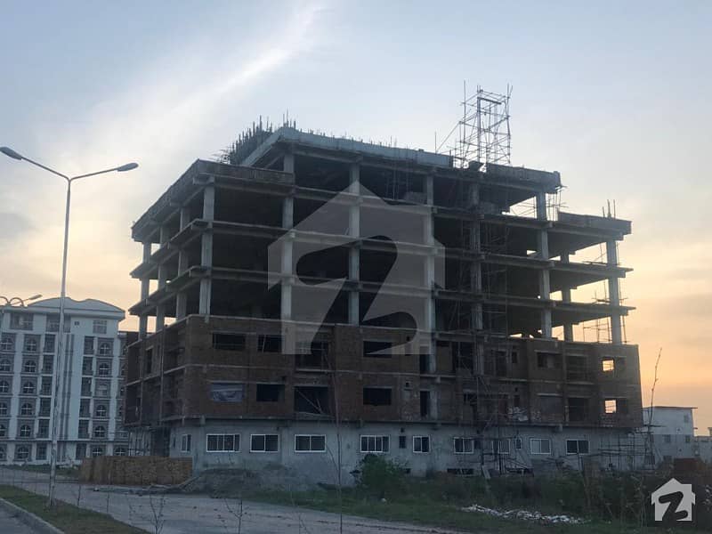 Flat On 3000 Sqft View Of Margalla Hills And Islamabad Expressway River