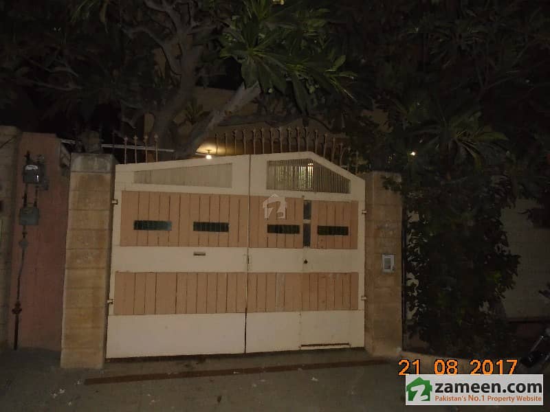 4 Bedrooms House 220 Sq. Yards Furnished For Sale Ismaili Jamat Khana