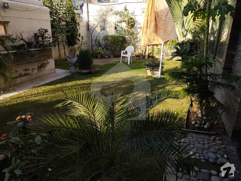 20 Double Storey Commercial Building House For Rent Madina Tone Vip