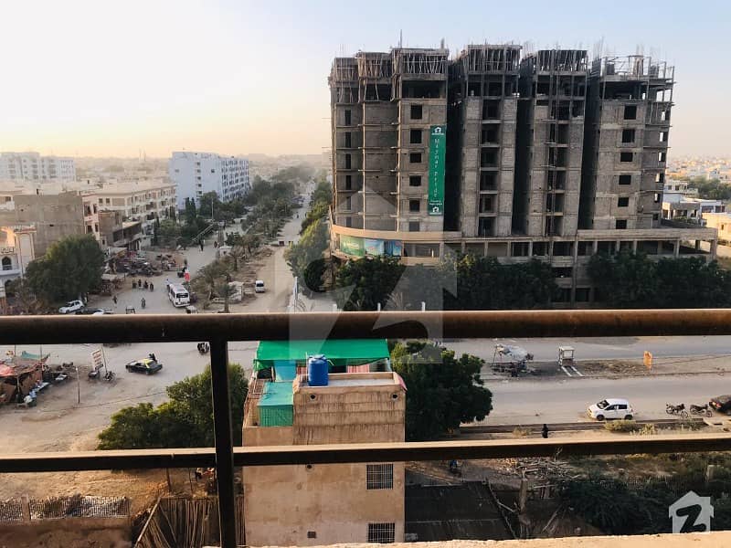 In Gadap Town Flat Sized 600 Square Feet For Sale Diamond City, Gulshan