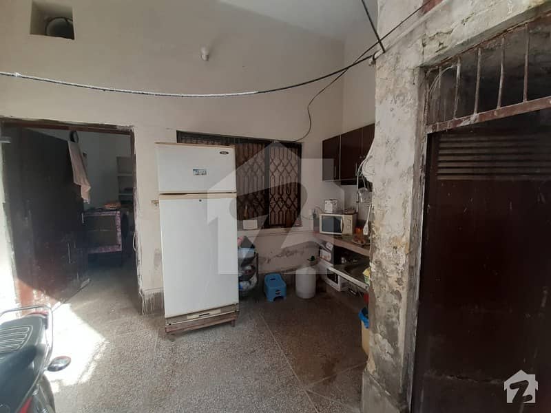 Single Storey House For Sale Near Bhatta Chowk Nadirabad, Cantt, Lahore