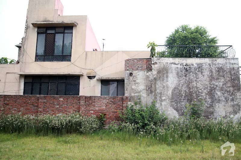 3 Kanal 2 Marla House In The Center Of Lahore One Owner Township